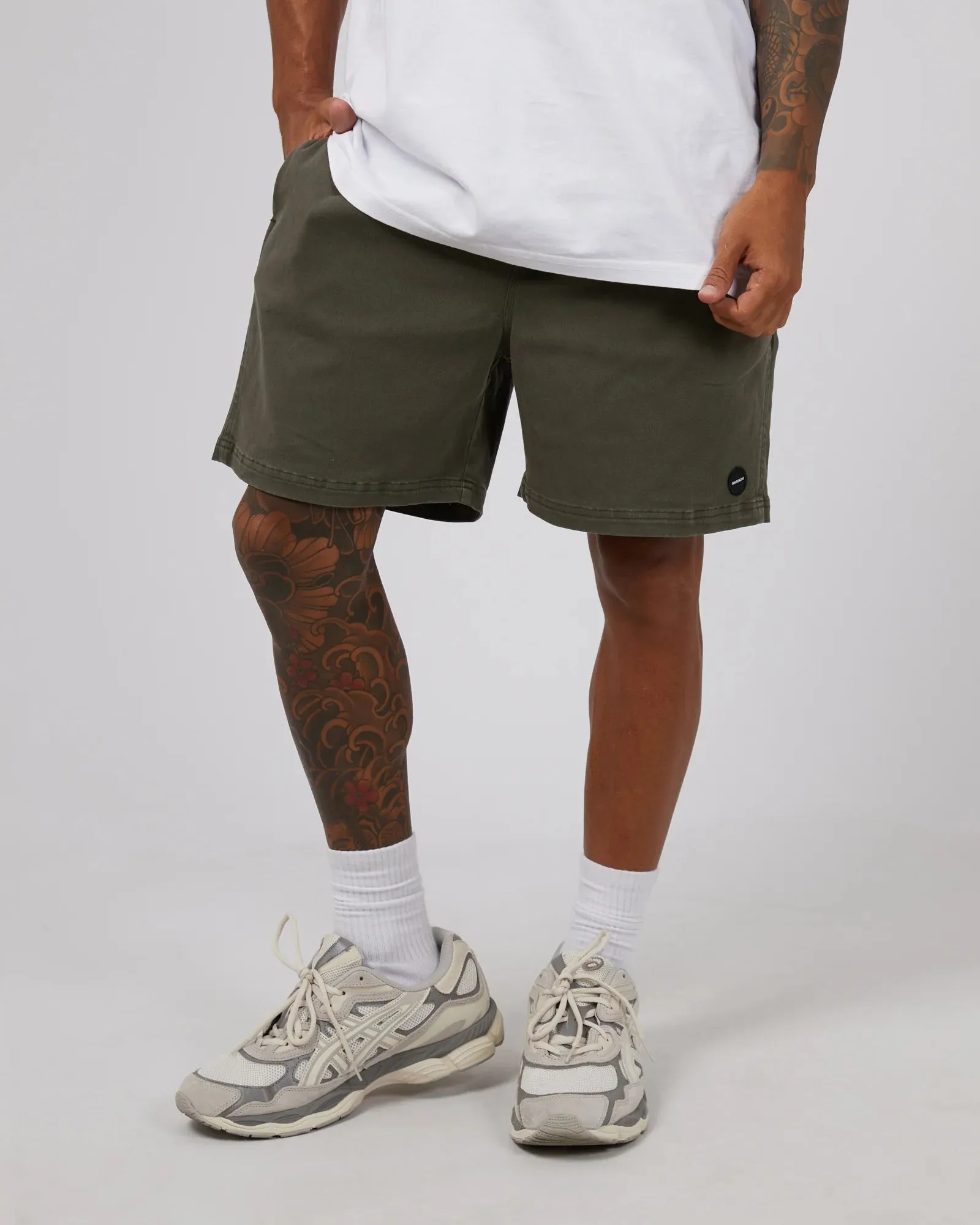 17" Twill Jogger Shorts - Khaki