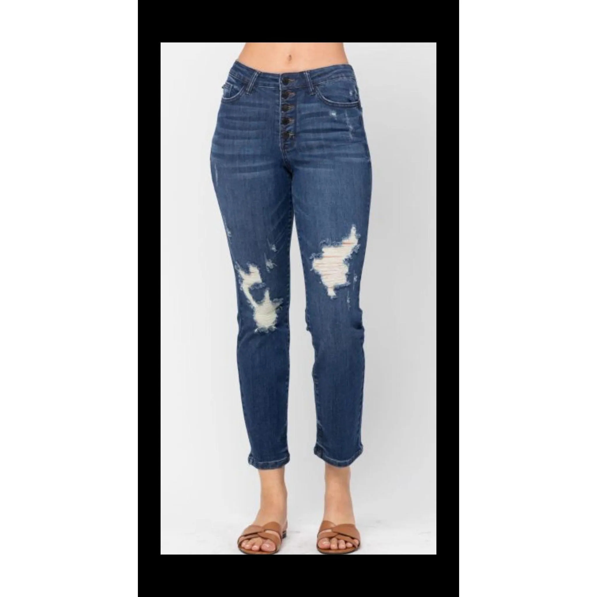 Judy blue Hi Waist Button Boyfriend Destroyed 10% off !!