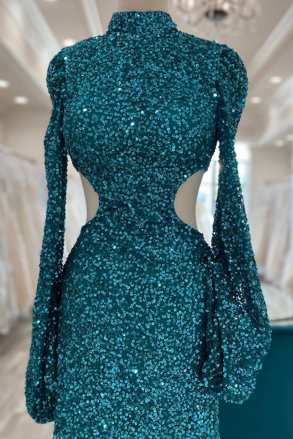 Luolandi Short Homecoming Dresses Sheath High Neck Zipper Back Sequin Long Sleeves Sparkly